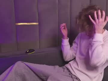curlytwinkboy