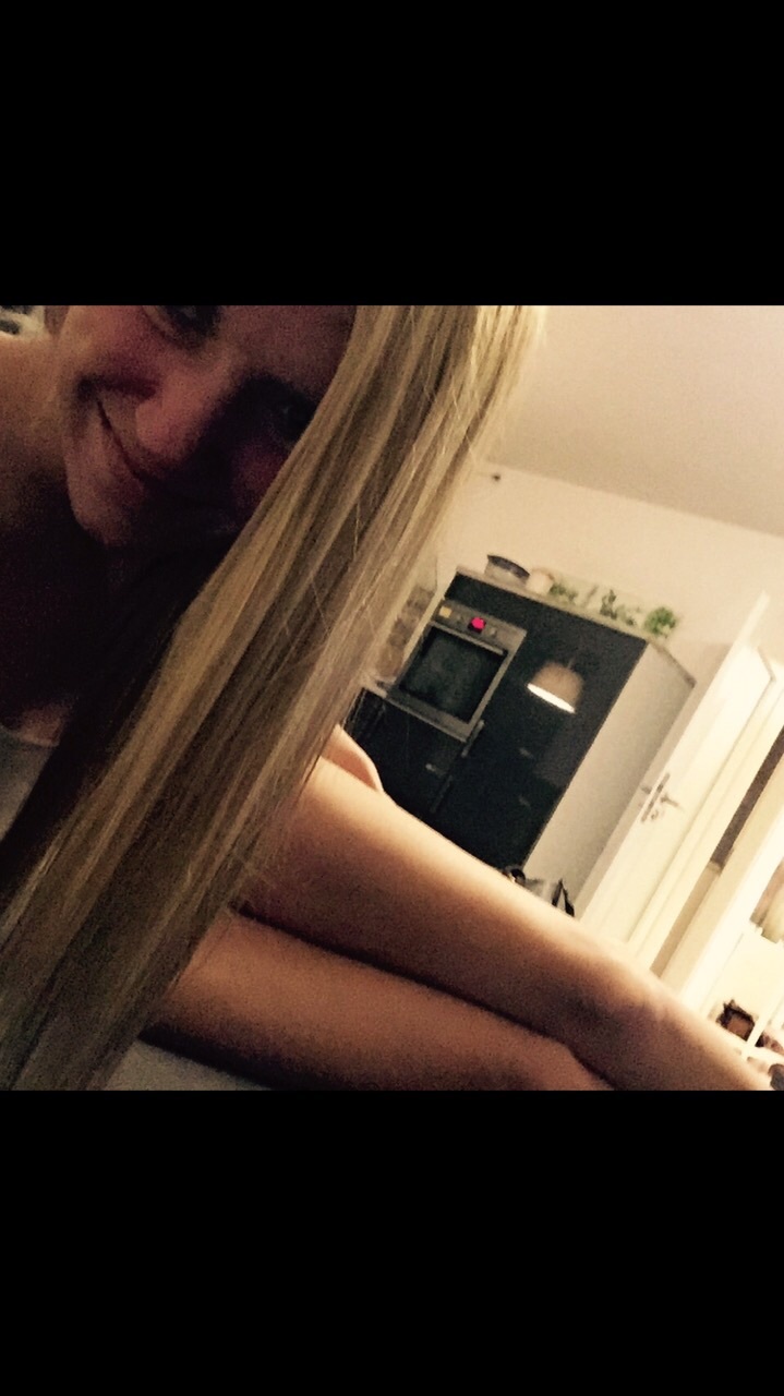 Tall blonde amateur hottie small tits long legs — 35