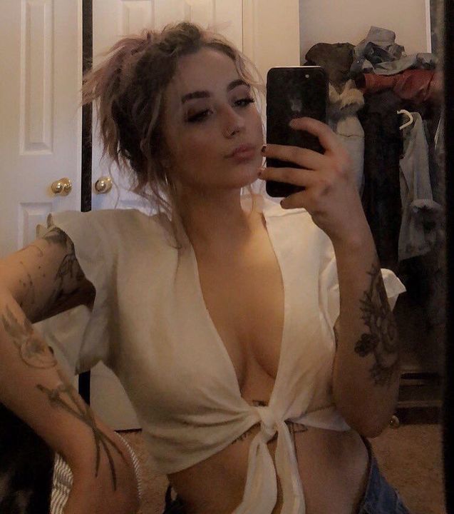 Hot naked teen with tattoos — 8